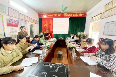 Chi bộ trường Mầm non Nam Toàn tổ chức Hội nghị đánh giá, xếp loại chất lượng tổ chức Đảng và đảng viên năm 2025